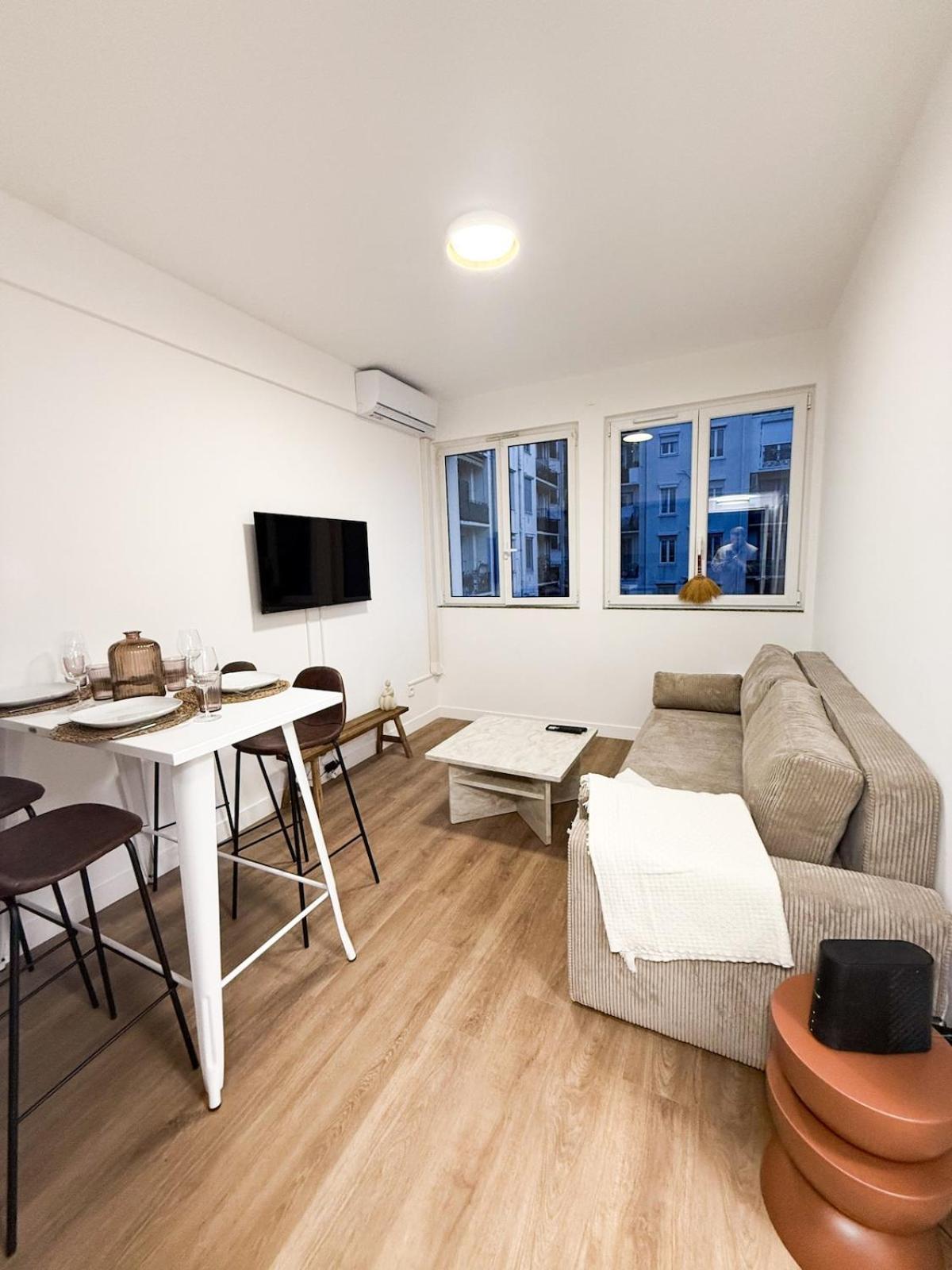 Centre Gare De 4 Personnes Appartamento Nizza